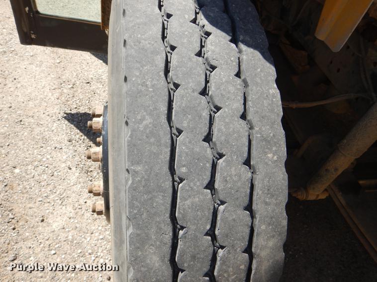 image for item DG0980 2008 International CE 300 school bus