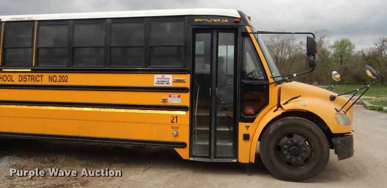 image for item DG0995 2006 Freightliner B2 Thomas school bus