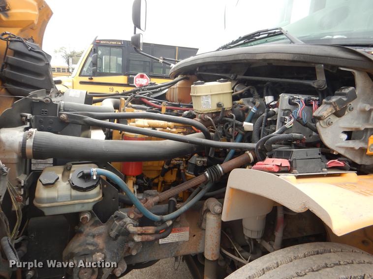 image for item DG0995 2006 Freightliner B2 Thomas school bus