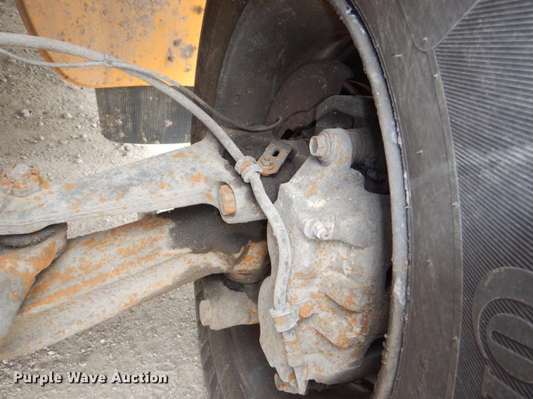 image for item DG0995 2006 Freightliner B2 Thomas school bus