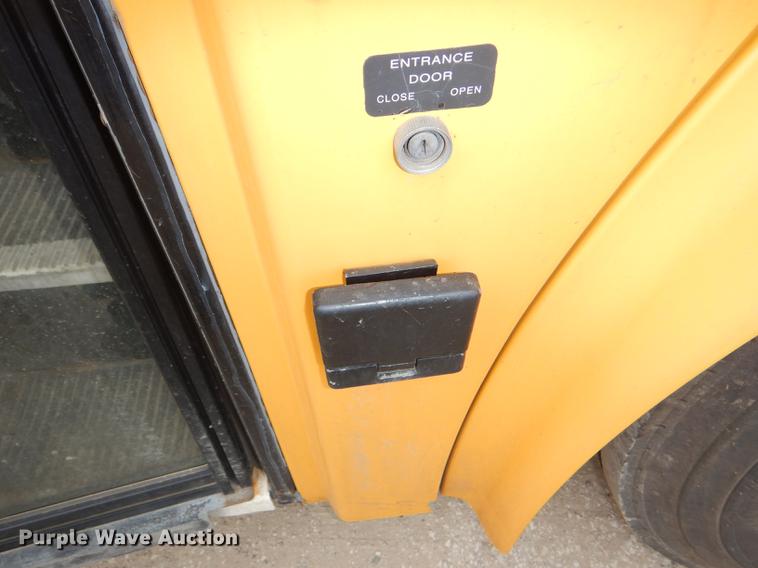 image for item DG0995 2006 Freightliner B2 Thomas school bus