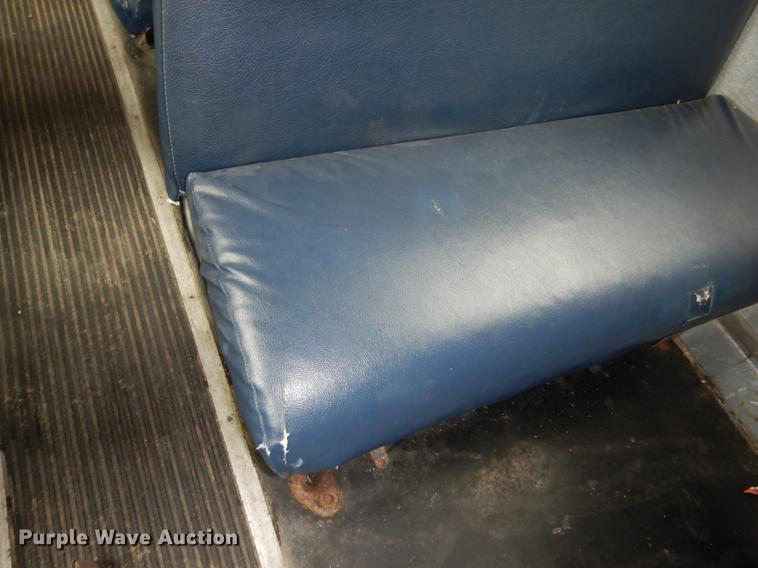 image for item DG0995 2006 Freightliner B2 Thomas school bus