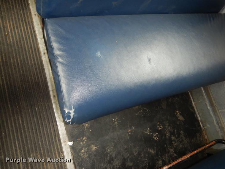 image for item DG0995 2006 Freightliner B2 Thomas school bus