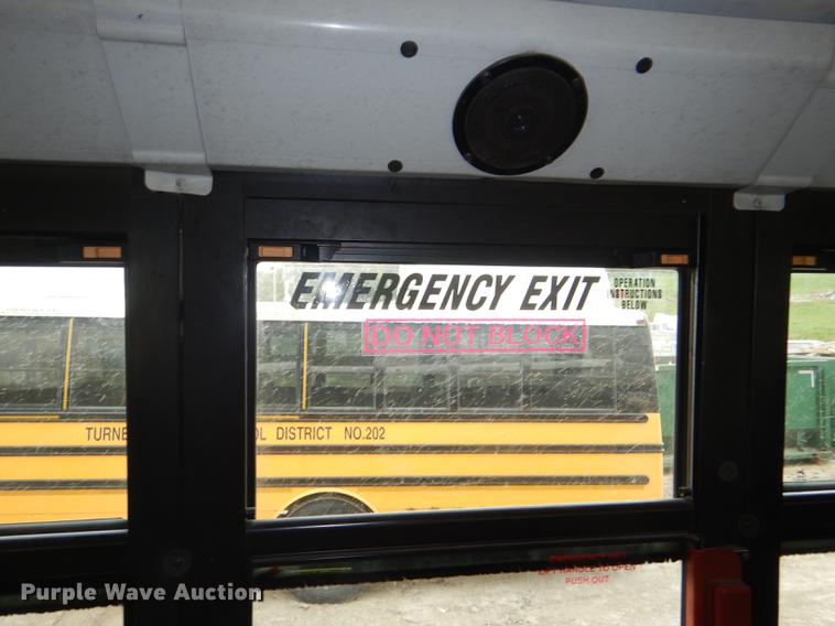 image for item DG0995 2006 Freightliner B2 Thomas school bus