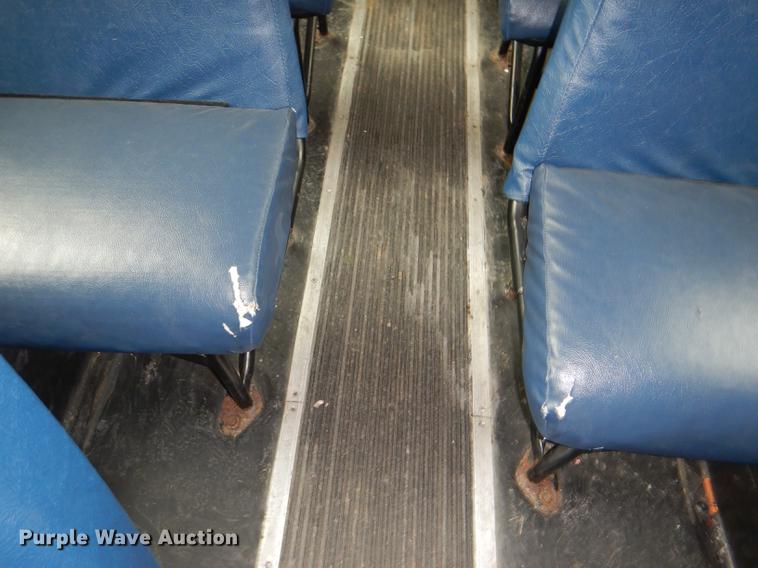 image for item DG0995 2006 Freightliner B2 Thomas school bus