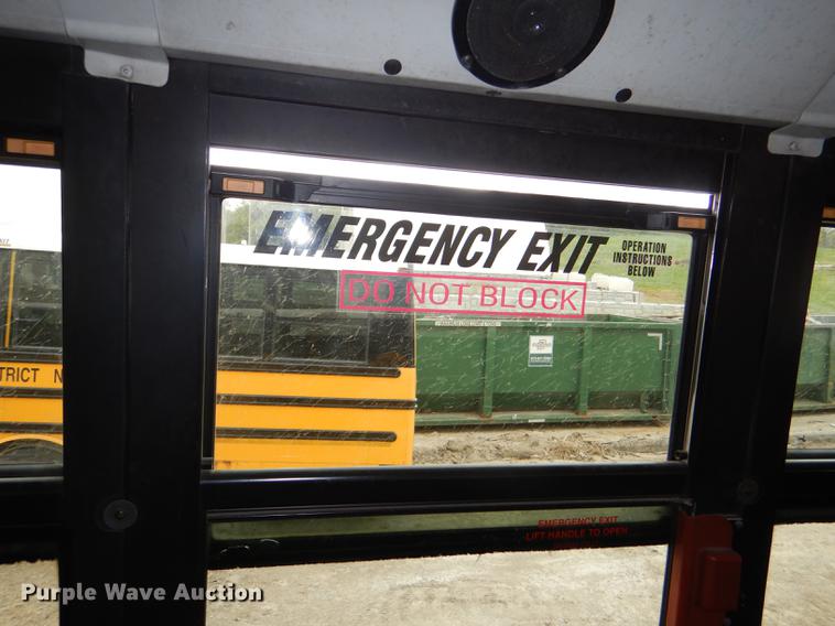 image for item DG0995 2006 Freightliner B2 Thomas school bus