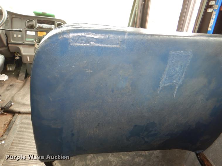 image for item DG0995 2006 Freightliner B2 Thomas school bus