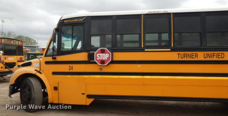 image for item DG0996 2006 Freightliner B2 Thomas school bus