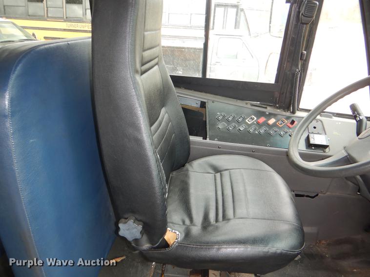 image for item DG0996 2006 Freightliner B2 Thomas school bus