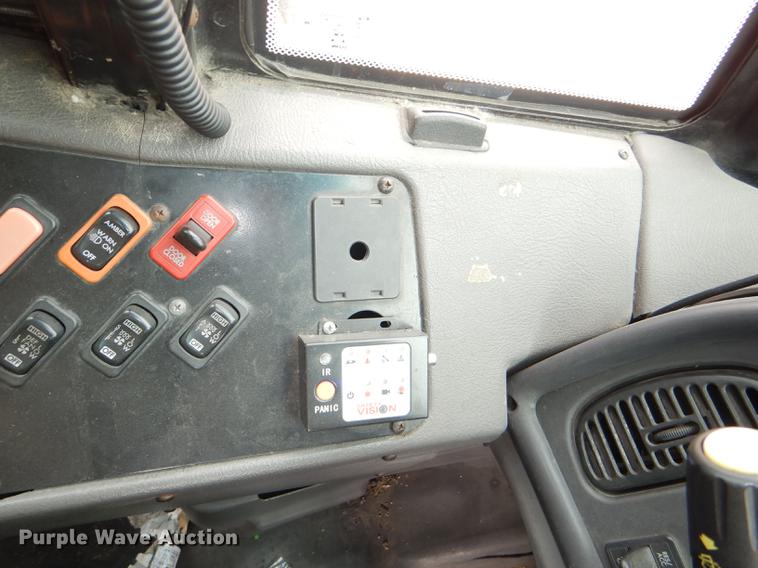 image for item DG0996 2006 Freightliner B2 Thomas school bus