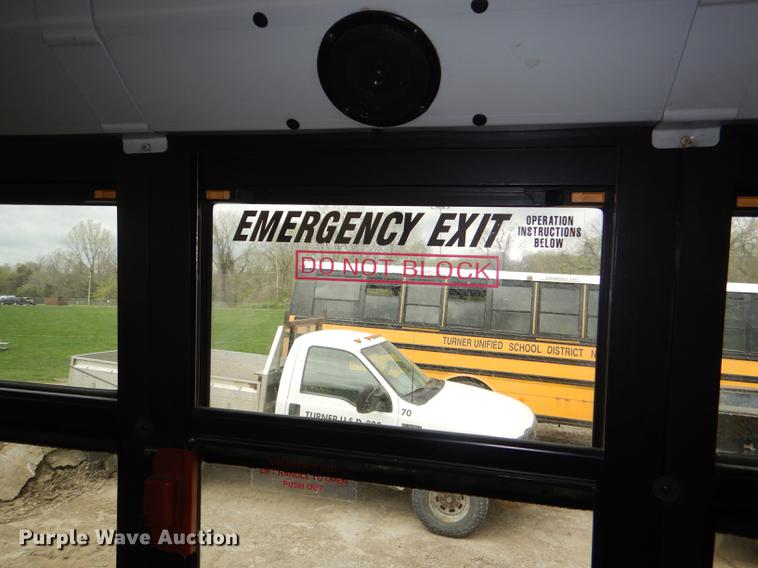 image for item DG0996 2006 Freightliner B2 Thomas school bus