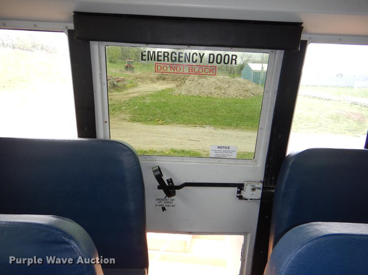 image for item DG0996 2006 Freightliner B2 Thomas school bus