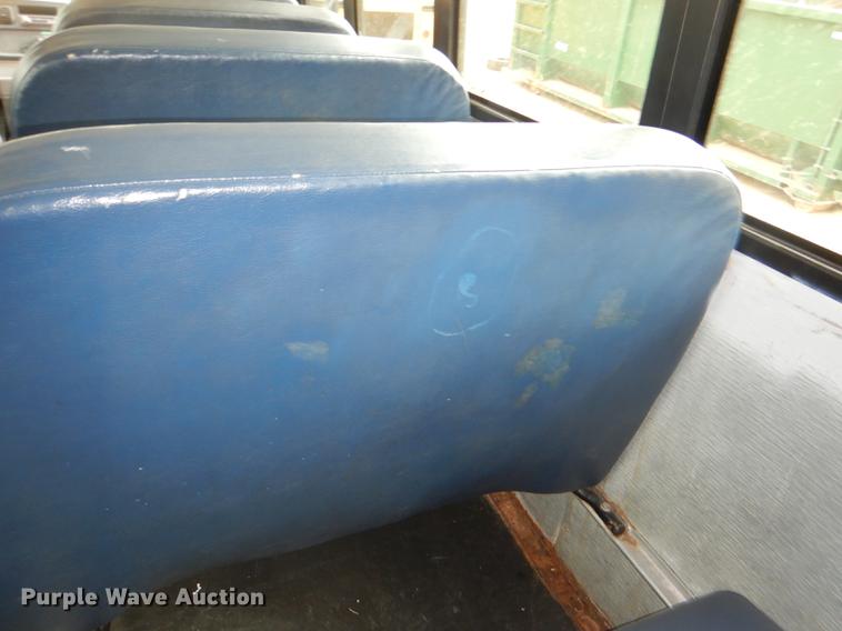 image for item DG0996 2006 Freightliner B2 Thomas school bus