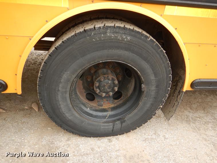 image for item DG0996 2006 Freightliner B2 Thomas school bus