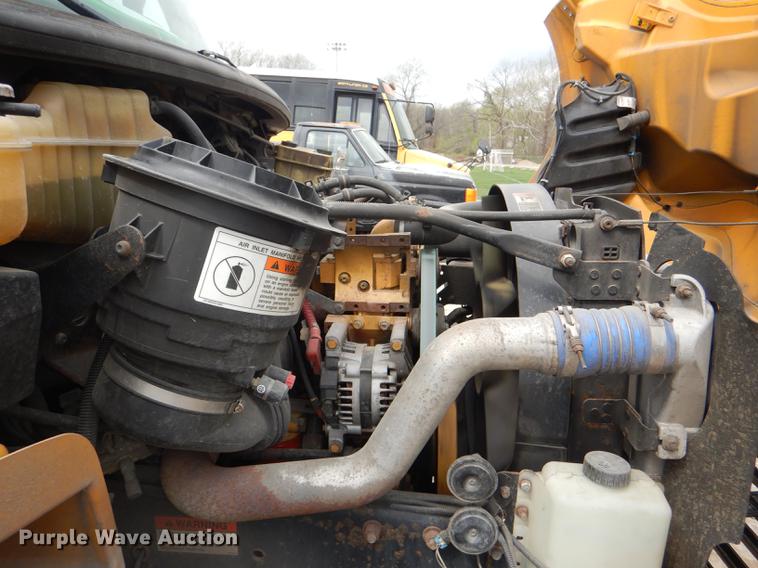 image for item DG0996 2006 Freightliner B2 Thomas school bus