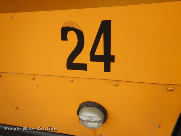 image for item DG0996 2006 Freightliner B2 Thomas school bus