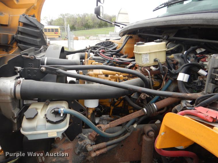 image for item DG0997 2006 Freightliner B2 Thomas school bus