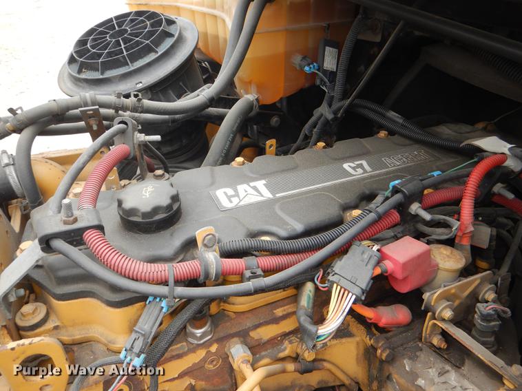 image for item DG0997 2006 Freightliner B2 Thomas school bus