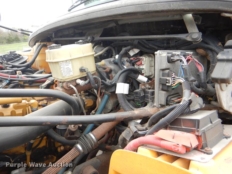 image for item DG0997 2006 Freightliner B2 Thomas school bus