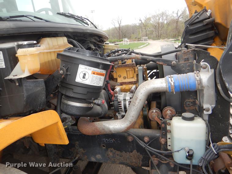 image for item DG0997 2006 Freightliner B2 Thomas school bus