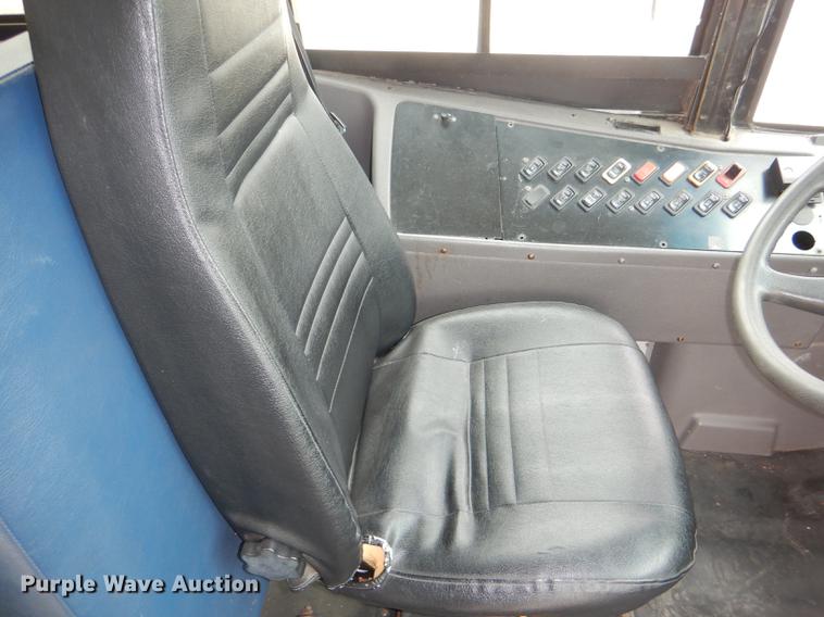 image for item DG0997 2006 Freightliner B2 Thomas school bus