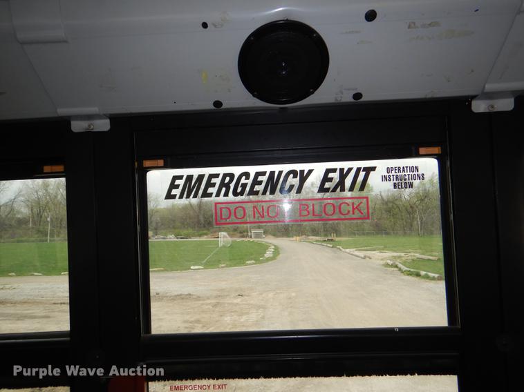 image for item DG0997 2006 Freightliner B2 Thomas school bus