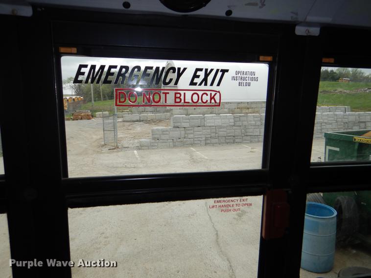 image for item DG0997 2006 Freightliner B2 Thomas school bus