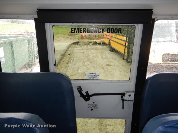 image for item DG0997 2006 Freightliner B2 Thomas school bus