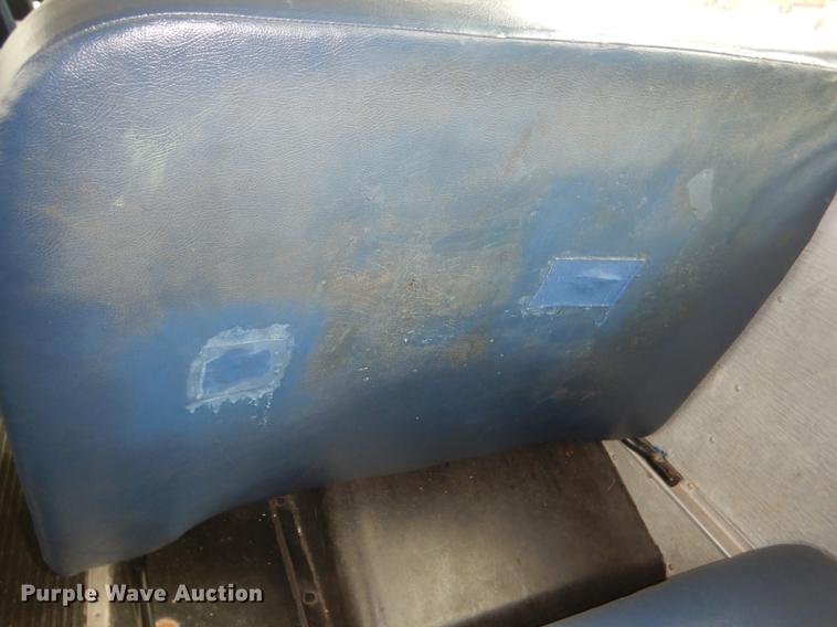 image for item DG0997 2006 Freightliner B2 Thomas school bus