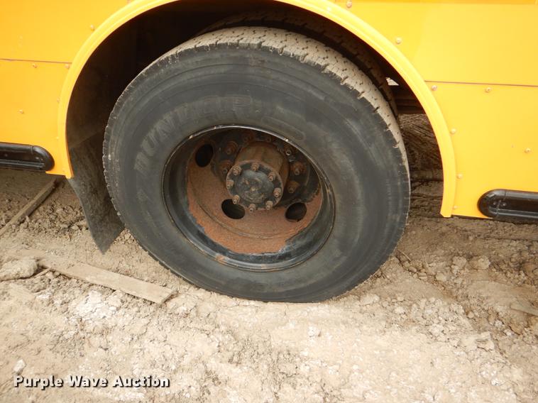 image for item DG0997 2006 Freightliner B2 Thomas school bus