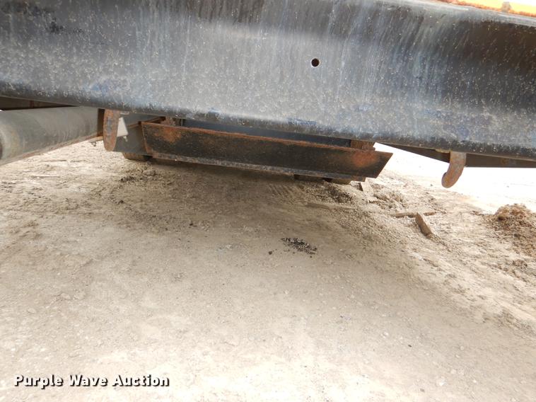 image for item DG0997 2006 Freightliner B2 Thomas school bus