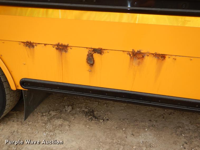 image for item DG0997 2006 Freightliner B2 Thomas school bus