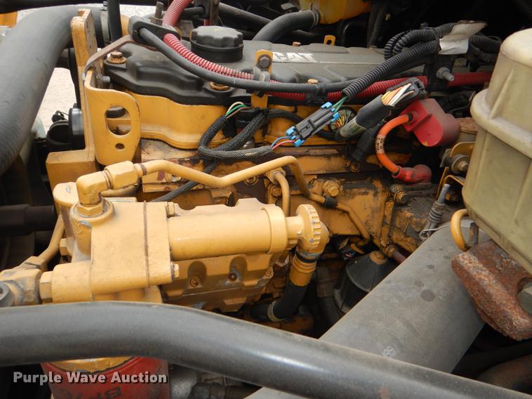 image for item DG0998 2006 Freightliner B2 Thomas school bus