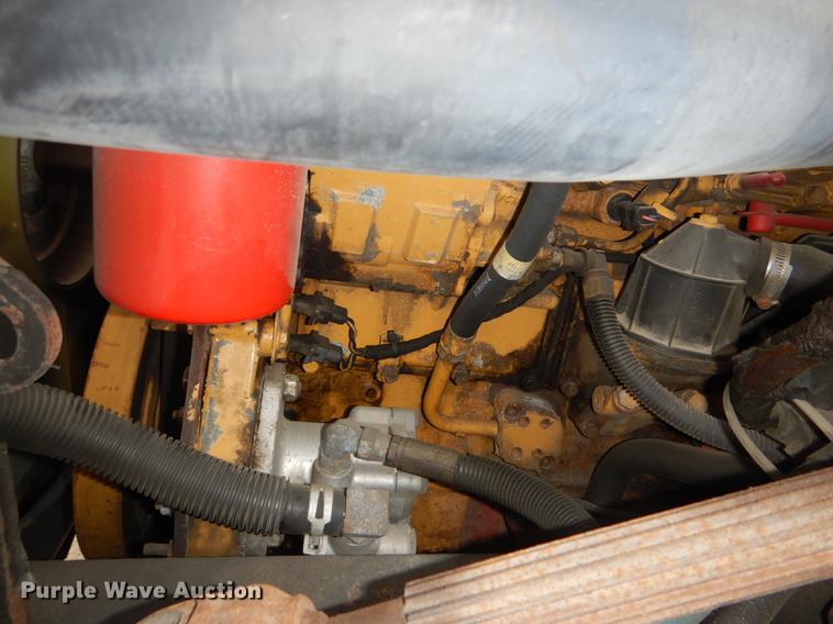 image for item DG0998 2006 Freightliner B2 Thomas school bus