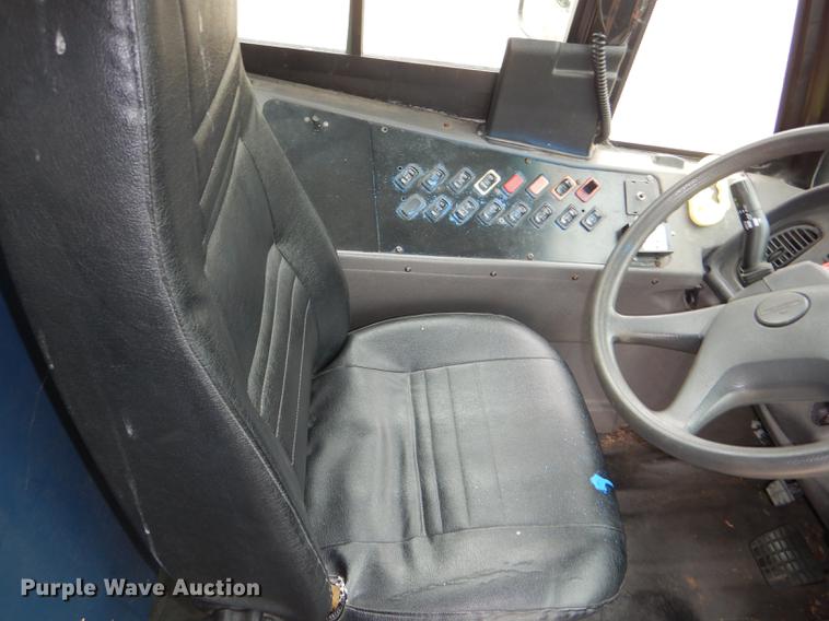 image for item DG0998 2006 Freightliner B2 Thomas school bus