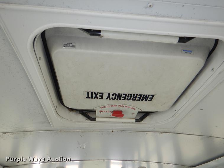 image for item DG0998 2006 Freightliner B2 Thomas school bus