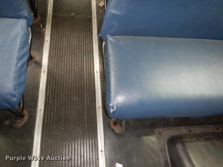 image for item DG0998 2006 Freightliner B2 Thomas school bus