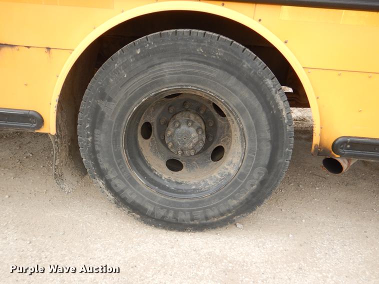 image for item DG0998 2006 Freightliner B2 Thomas school bus