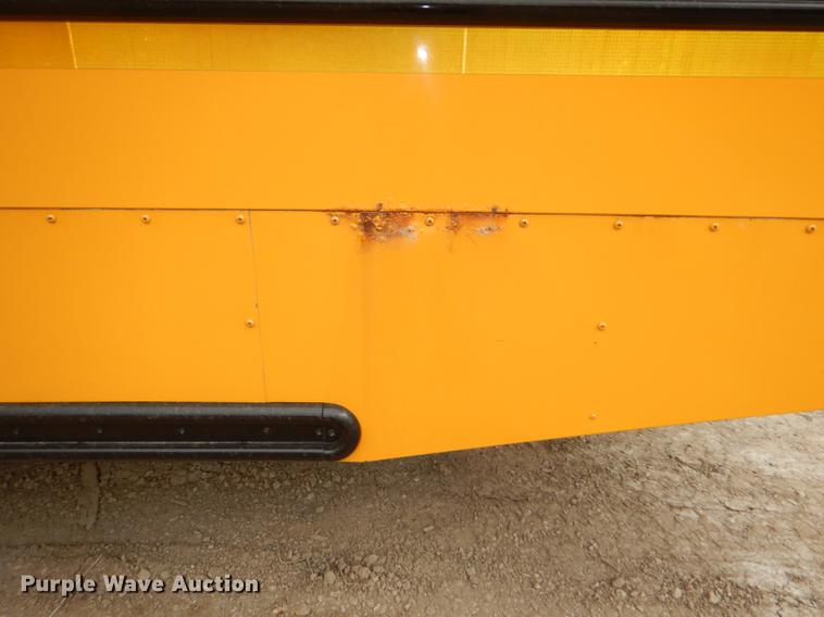 image for item DG0998 2006 Freightliner B2 Thomas school bus