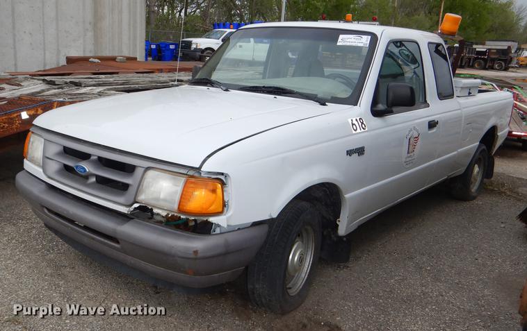 image for item DG1013 1997 Ford Ranger XL SuperCab pickup truck