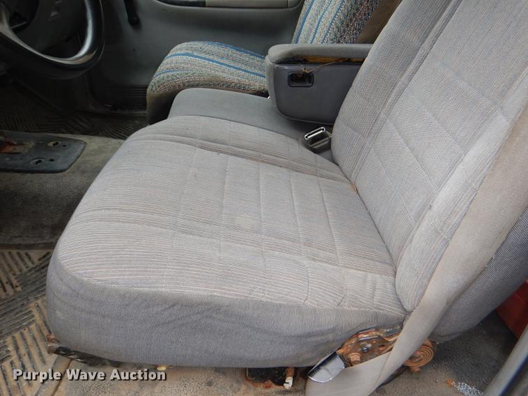 image for item DG1013 1997 Ford Ranger XL SuperCab pickup truck