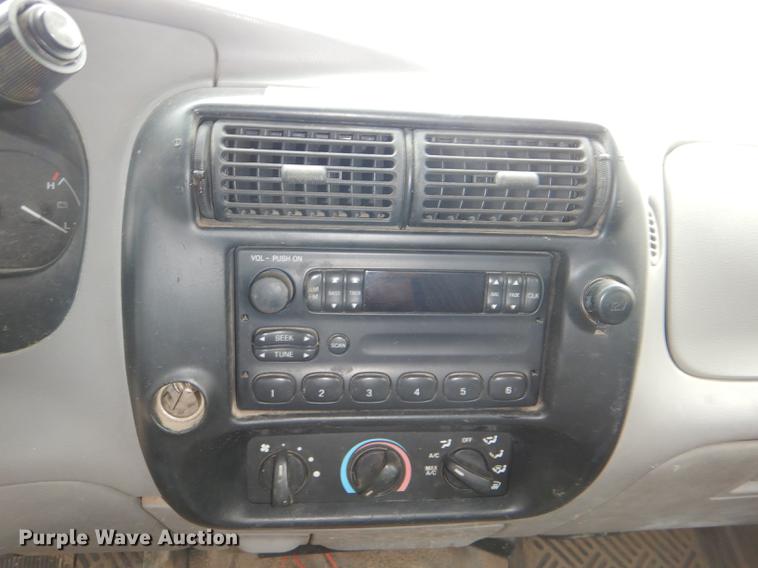 image for item DG1013 1997 Ford Ranger XL SuperCab pickup truck