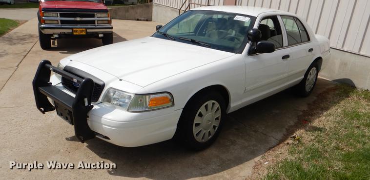 image for item DG1018 2009 Ford Crown Victoria Police Interceptor