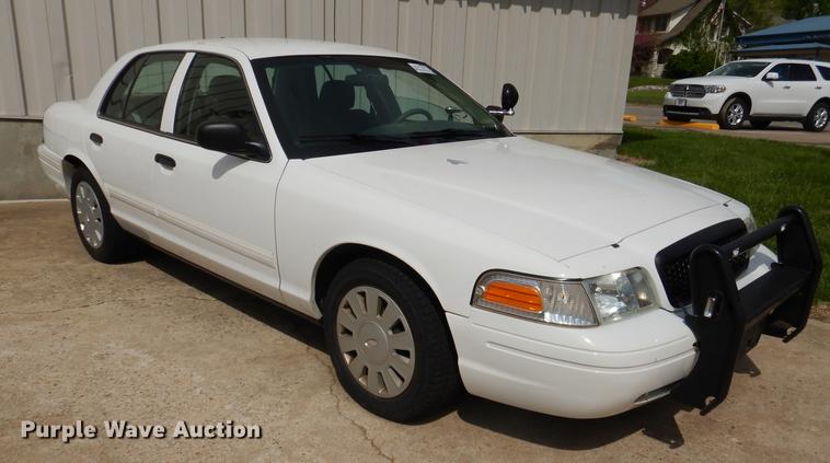 image for item DG1018 2009 Ford Crown Victoria Police Interceptor