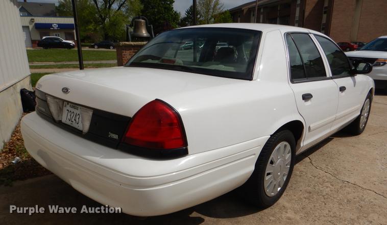 image for item DG1018 2009 Ford Crown Victoria Police Interceptor