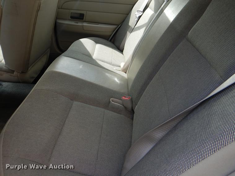 image for item DG1018 2009 Ford Crown Victoria Police Interceptor