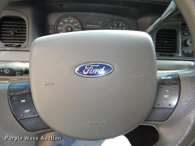 image for item DG1018 2009 Ford Crown Victoria Police Interceptor