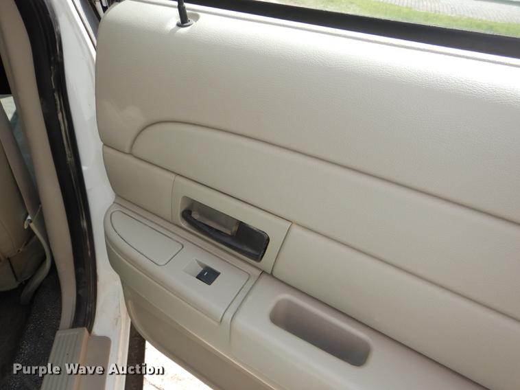 image for item DG1018 2009 Ford Crown Victoria Police Interceptor