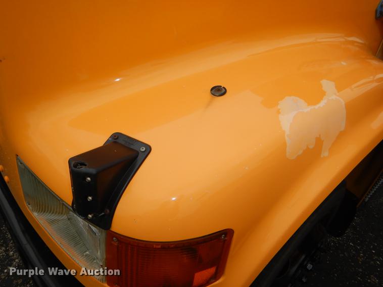 image for item DG1042 1998 International Mid Bus 3400 school bus