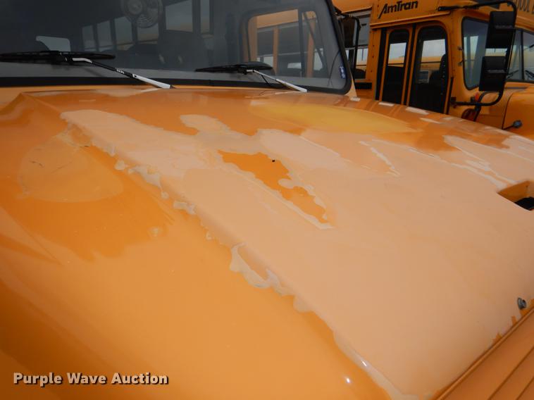 image for item DG1042 1998 International Mid Bus 3400 school bus